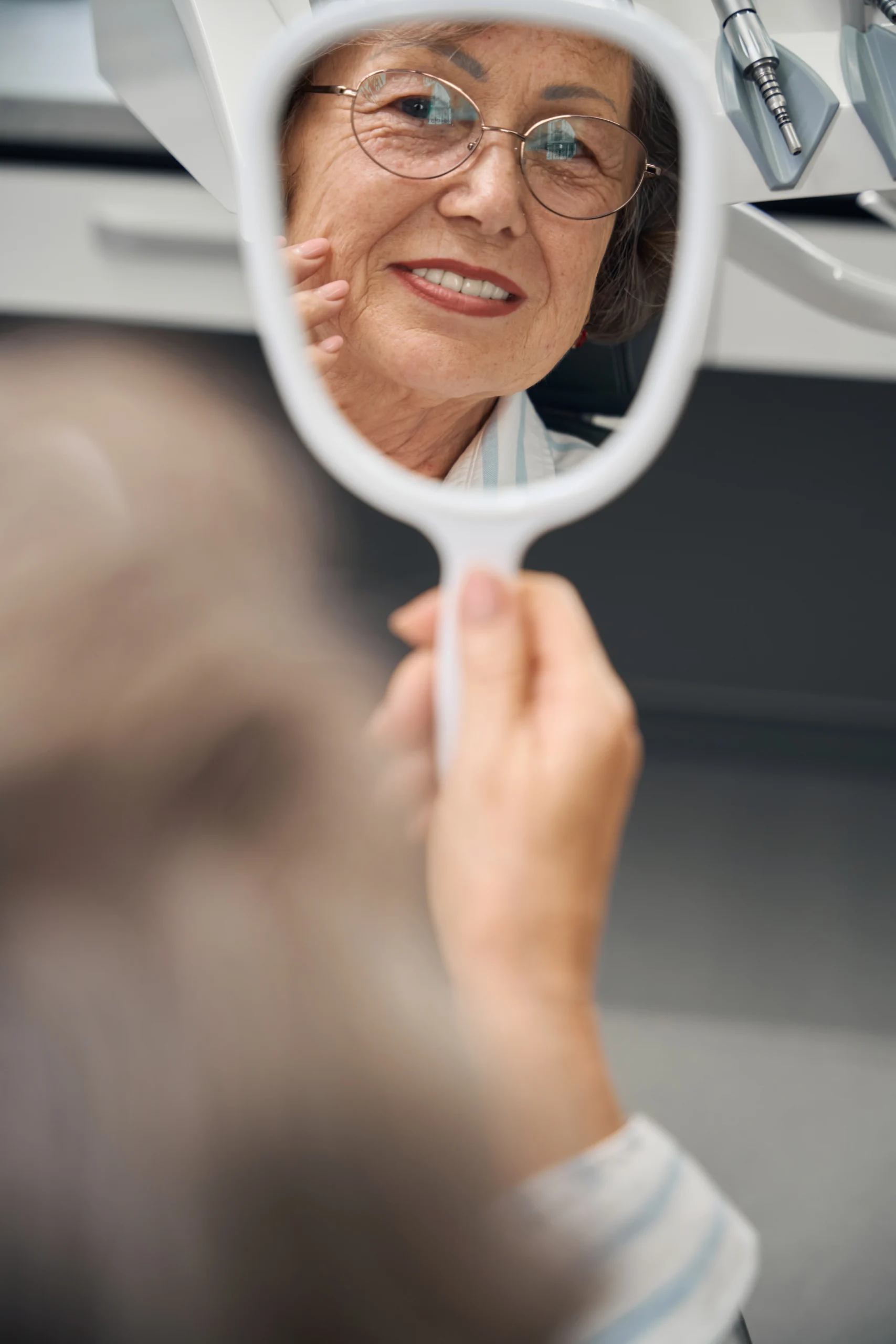 Implant-retained dentures at Lye Dental